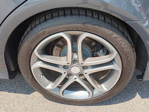 Used 2016 Mercedes-Benz CLS 400 w/ Premium 1 Package image 24