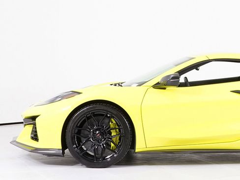 Used 2024 Chevrolet Corvette Z06 image 12