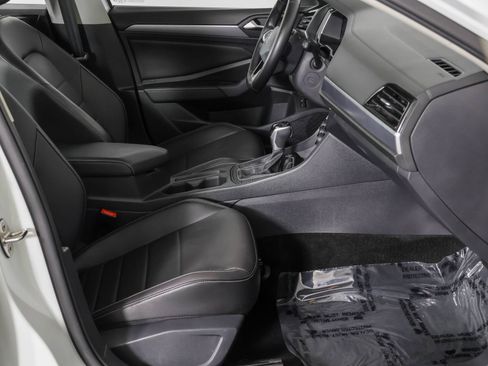 Used 2023 Volkswagen Jetta SE FWD image 43