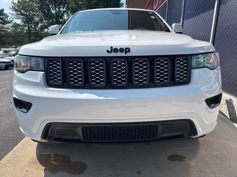 Used 2020 Jeep Grand Cherokee Altitude image 7