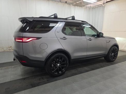Used 2023 Land Rover Discovery S AWD/4WD image 2