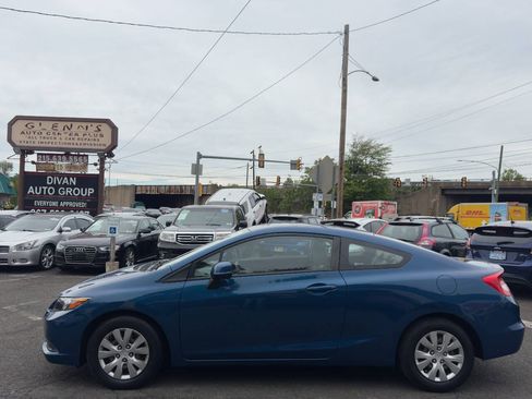 Used 2012 Honda Civic LX image 3