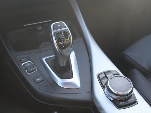 Used 2016 BMW M235i xDrive Coupe image 8