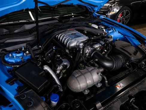 Used 2022 Ford Mustang Shelby GT500 w/ Carbon Fiber Track Pack RWD image 52