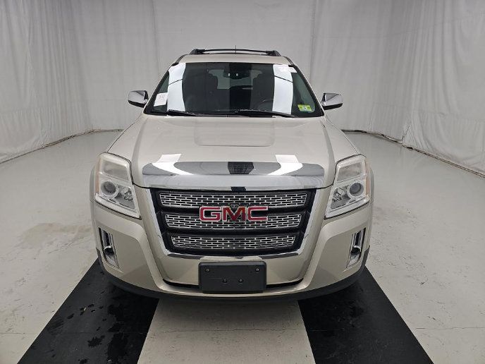 Used 2015 GMC Terrain SLT w/ Chrome Edition FWD image 2