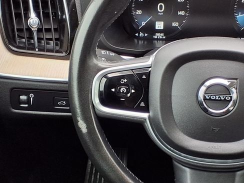 Used 2021 Volvo XC60 T5 Inscription w/ Protection Package Premier image 12