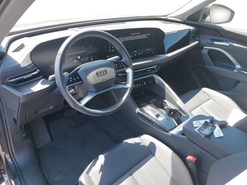 Certified 2025 Audi Q5 Premium w/ Convenience Package AWD/4WD image 5