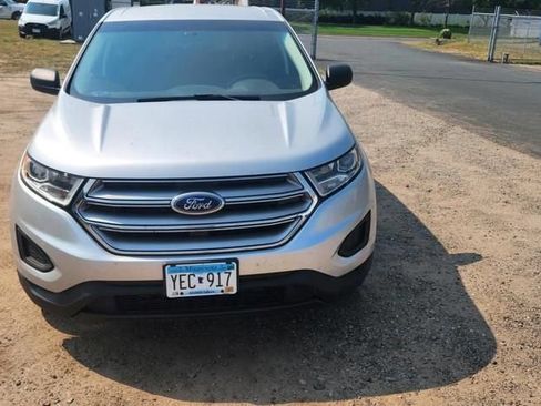 Used 2017 Ford Edge SE AWD/4WD image 2
