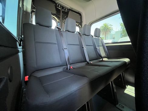 Used 2025 Mercedes-Benz Sprinter 2500 image 19