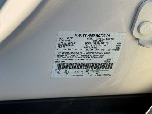 Used 2023 Ford Explorer XLT w/ Equipment Group 202A AWD/4WD image 24