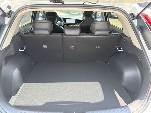 New 2026 Kia Niro EX FWD image 22