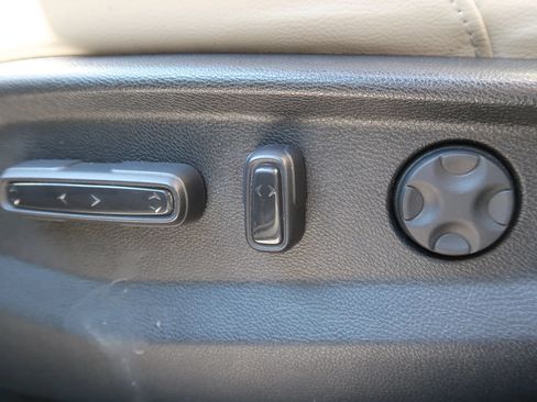 Used 2022 Honda CR-V Touring image 29