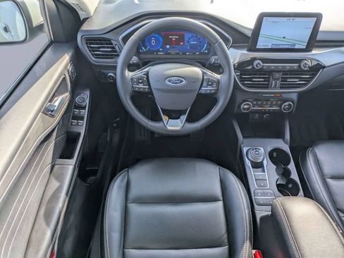 Used 2021 Ford Escape Titanium w/ Class II Trailer Tow Package AWD/4WD image 17