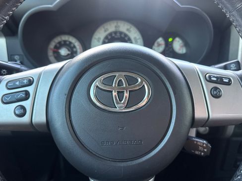 Used 2014 Toyota FJ Cruiser 4WD image 22