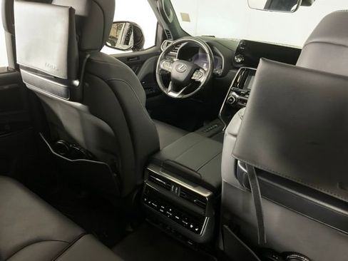 Used 2023 Lexus LX 600 4WD w/ Appearance Package image 33