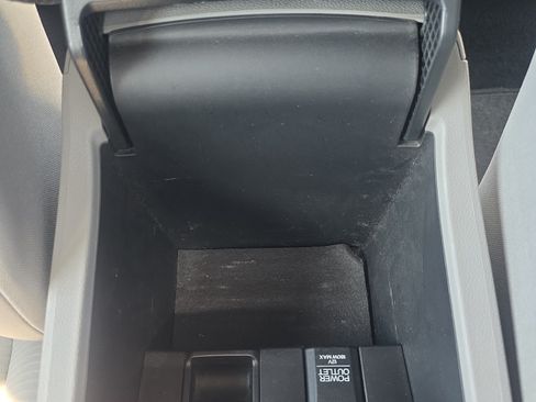 Used 2016 Honda Accord LX image 23