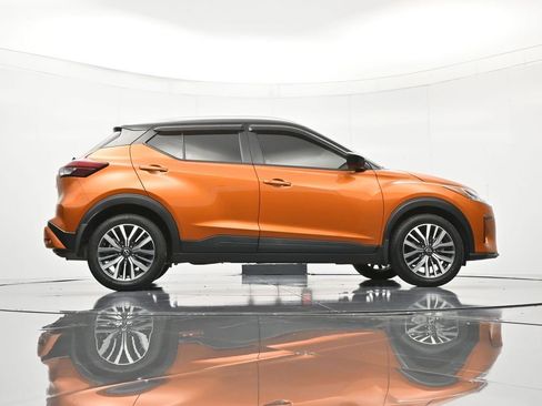 Used 2022 Nissan Kicks SV FWD image 38