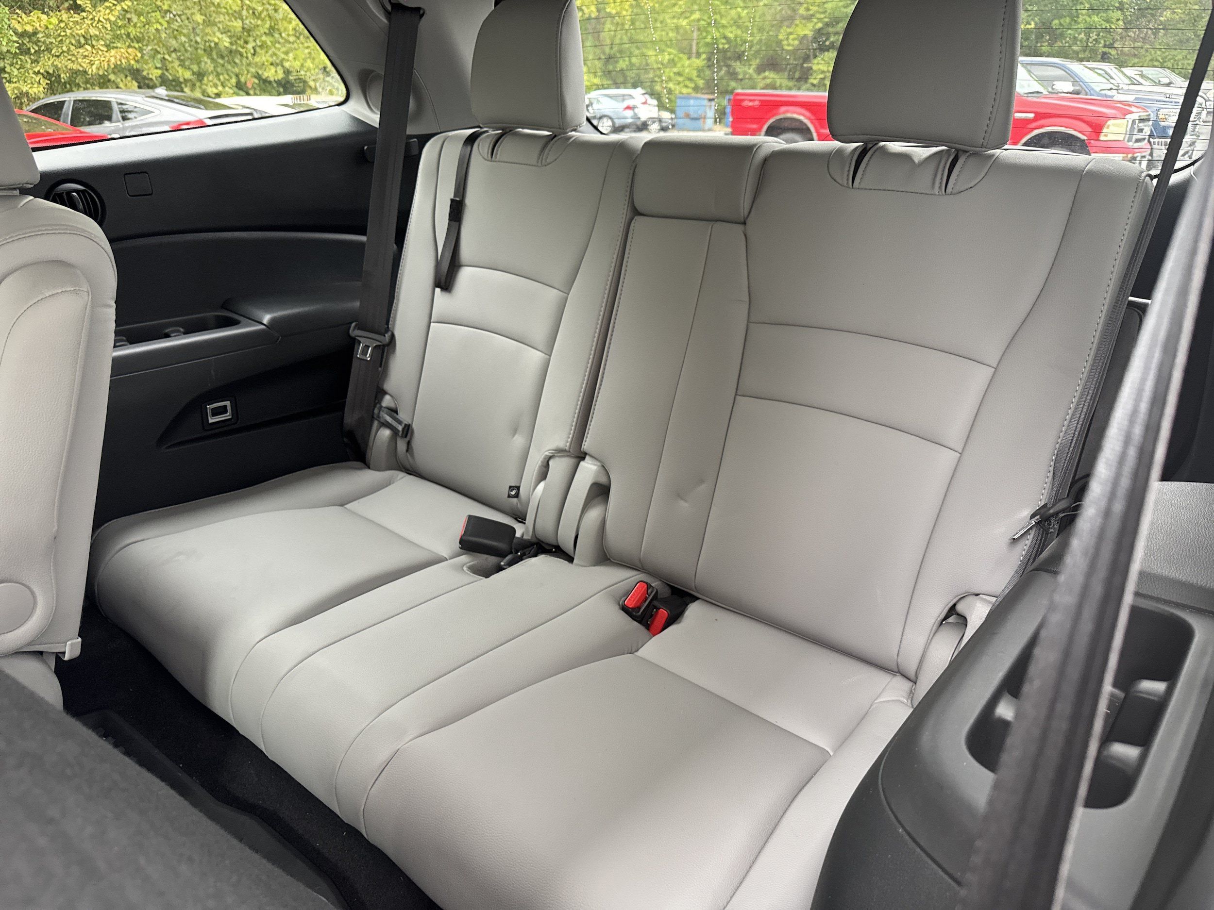 Used 2021 Honda Pilot Touring image 8