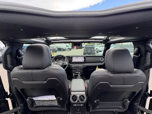 New 2026 Jeep Wrangler Unlimited Sahara AWD/4WD image 23