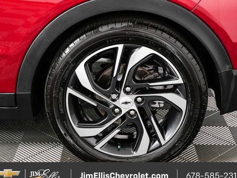 Used 2023 Chevrolet Bolt LT w/ Infotainment Package FWD image 36
