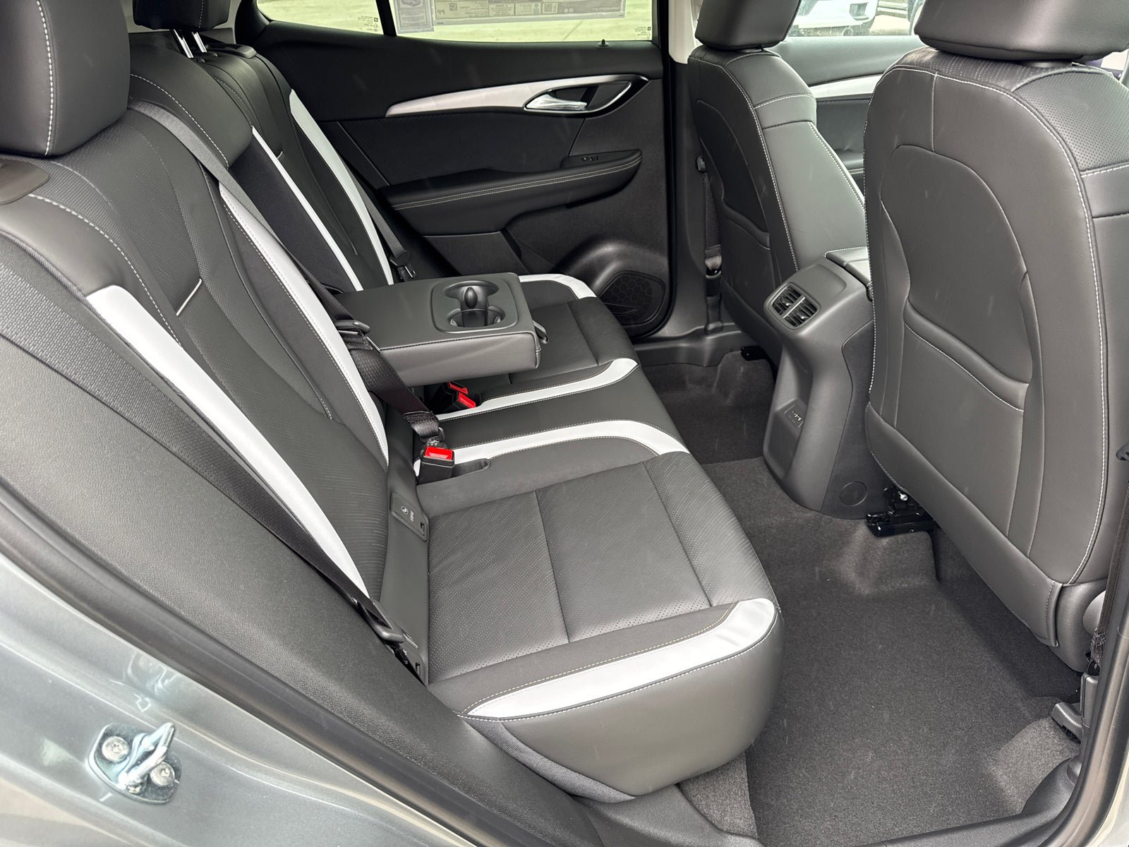 Used 2026 Buick Envision Sport Touring AWD/4WD image 18