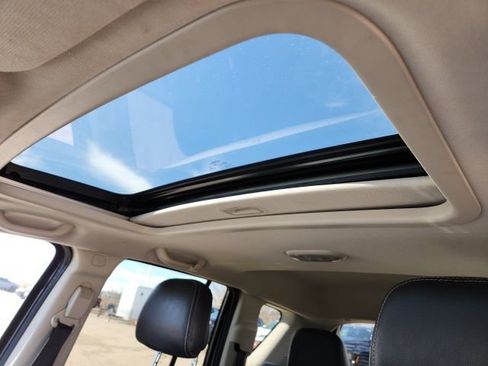 Used 2017 Jeep Compass High Altitude image 16