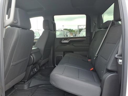 New 2026 GMC Sierra 2500 SLE w/ SLE Value Package; AWD/4WD image 15