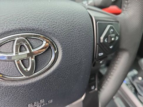 Used 2019 Toyota Tacoma TRD Sport AWD/4WD image 19