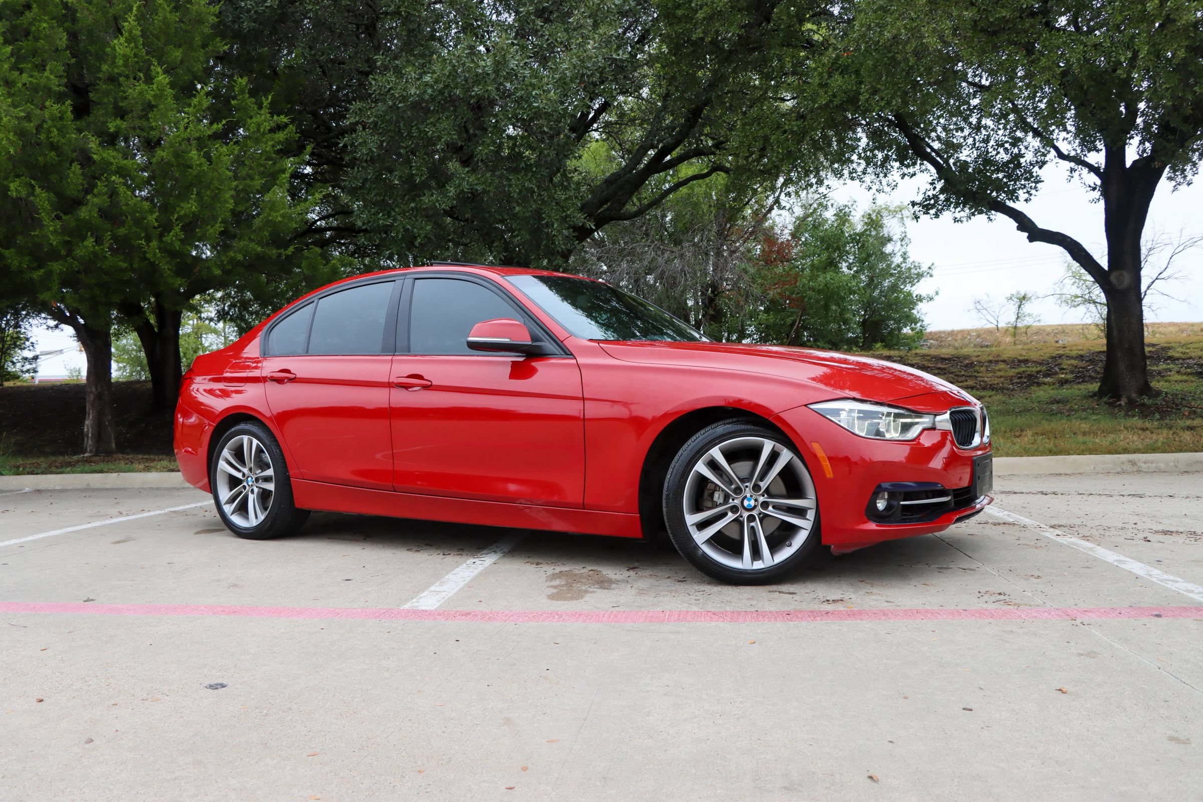 Used 2016 BMW 328i Sedan RWD image 1