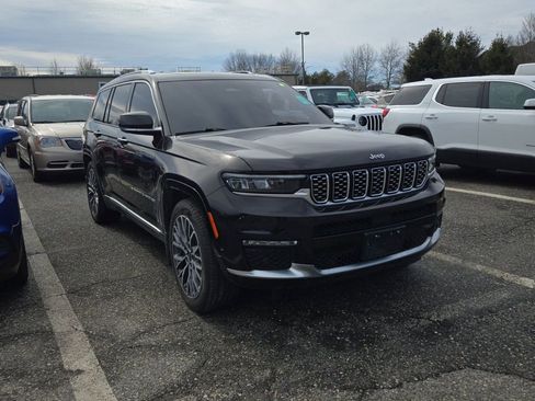 Used 2023 Jeep Grand Cherokee L Summit image 3