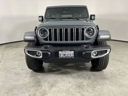 Used 2025 Jeep Wrangler Unlimited Sahara w/ Safety Group AWD/4WD image 3