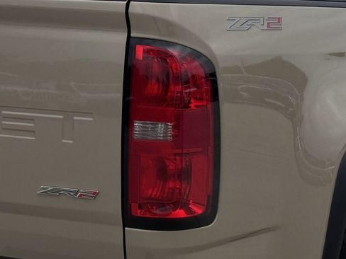 Used 2022 Chevrolet Colorado ZR2 AWD/4WD image 10