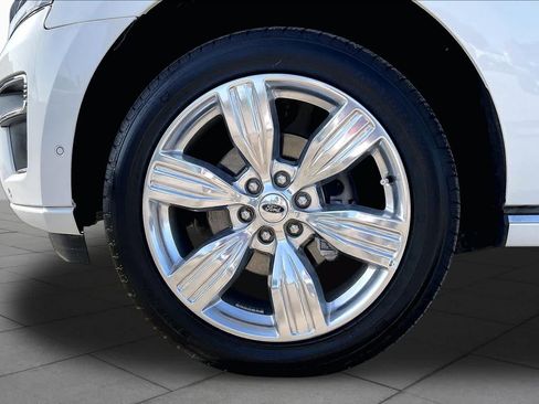 Used 2024 Ford Expedition Max Platinum AWD/4WD image 11
