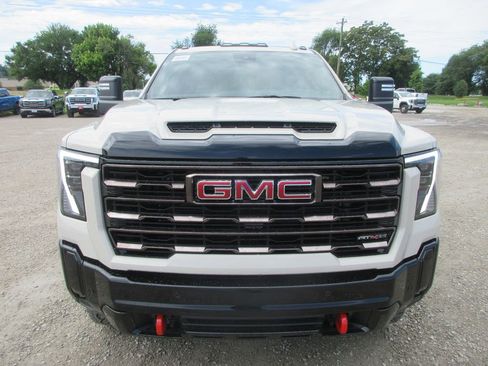 New 2026 GMC Sierra 2500 AT4X AWD/4WD image 12