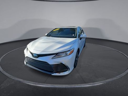 Used 2024 Toyota Camry XLE image 7