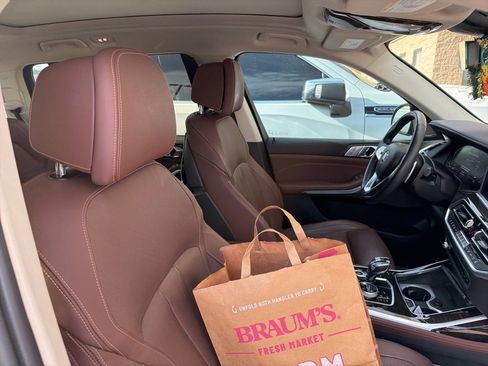 Used 2021 BMW X7 xDrive40i w/ Executive Package image 5