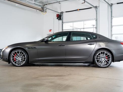 Used 2014 Maserati Quattroporte GTS RWD image 19