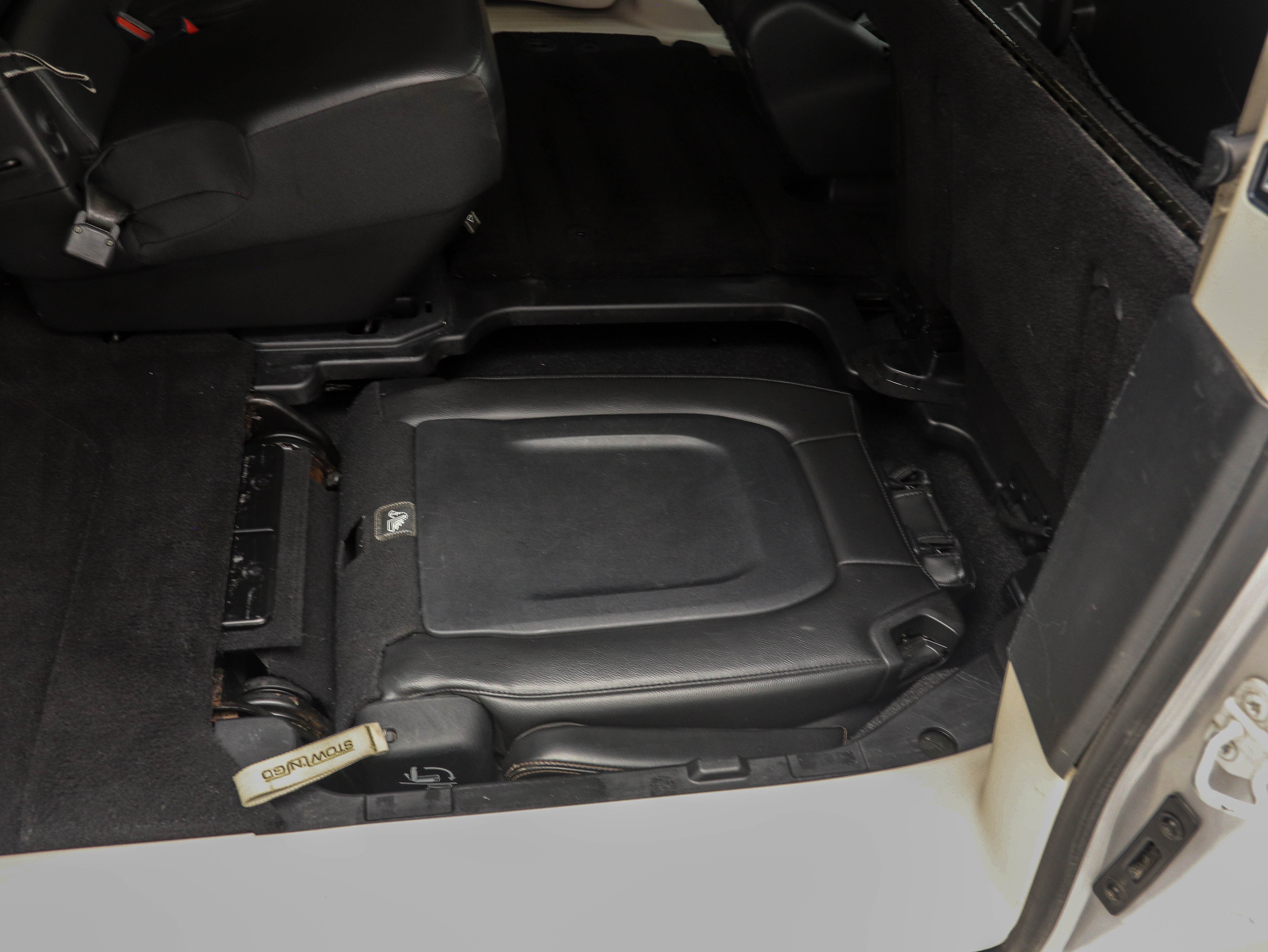 Used 2017 Chrysler Pacifica Touring-L FWD image 16