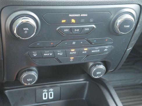 Used 2019 Ford Ranger XLT w/ Equipment Group 301A Mid AWD/4WD image 12