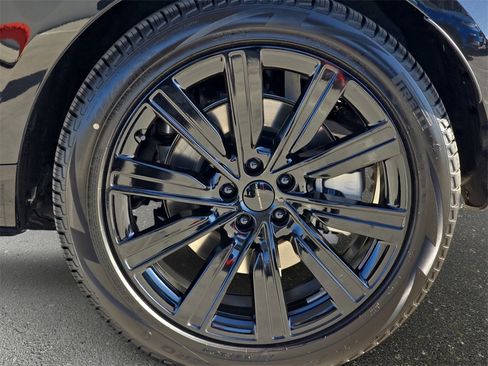 New 2026 Land Rover Range Rover SE image 35