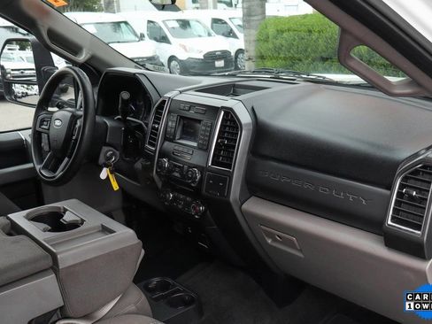 Used 2017 Ford F550 2WD Crew Cab Super Duty image 40