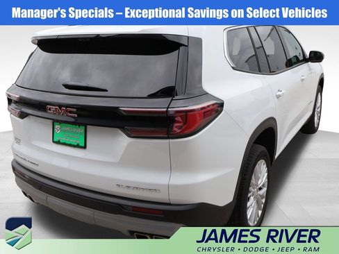 Used 2026 GMC Acadia Elevation w/ Elevation Premium Package AWD/4WD image 5