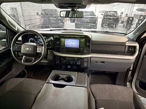 Used 2023 Ford F250 XLT w/ FX4 Off-Road Package AWD/4WD image 10