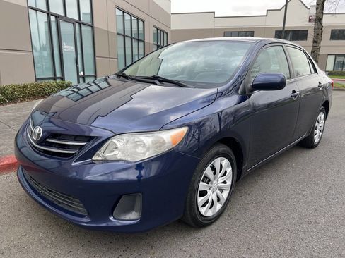 Used 2013 Toyota Corolla LE image 1
