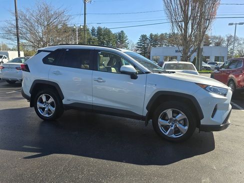 Used 2020 Toyota RAV4 Limited w/ Limited Grade Weather Package AWD/4WD image 8