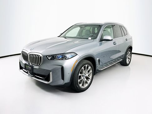 Used 2024 BMW X5 sDrive40i w/ Premium Package image 3