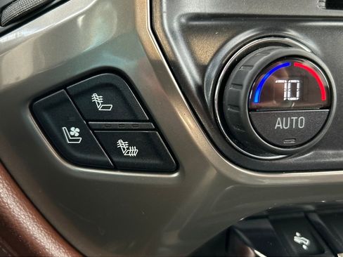 Used 2016 Chevrolet Silverado 2500 High Country w/ Duramax Plus Package image 13