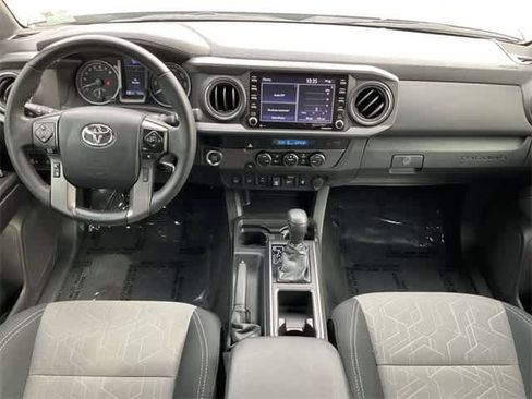 Used 2023 Toyota Tacoma TRD Sport w/ Technology Package image 18