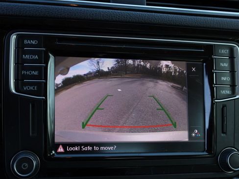 Used 2016 Volkswagen Jetta SEL image 25