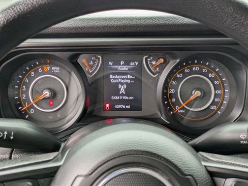 Certified 2024 Jeep Gladiator Sport AWD/4WD image 15